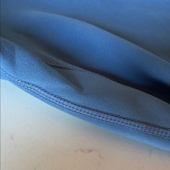 Nike One Women's Dri-FIT Crop Leggings Medium Blue - Picture 9 of 10